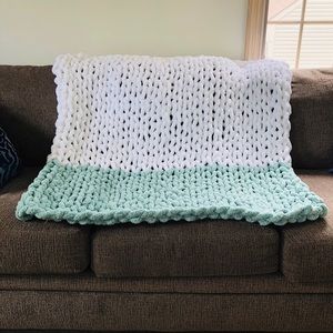 Brand new handmade chunky blanket